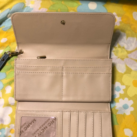 !!Marc New York!! Wallet - Picture 6 of 9